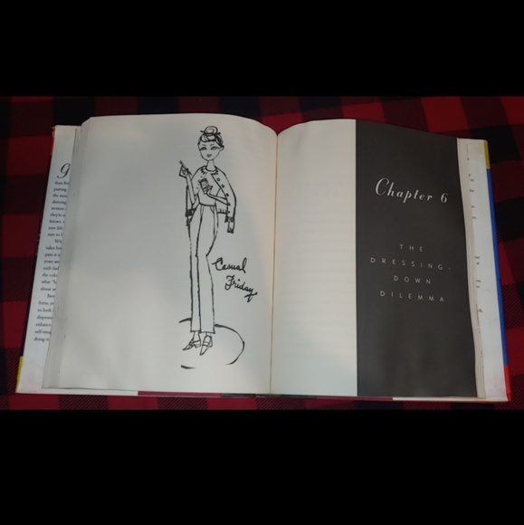 Books - Picture 3 of 6